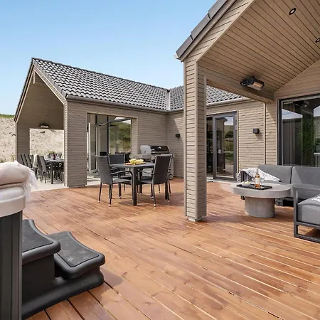 Front In With Sauna 度假居 荷韦德山迪