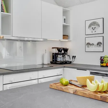 度假居 Front In With Sauna 荷韦德山迪