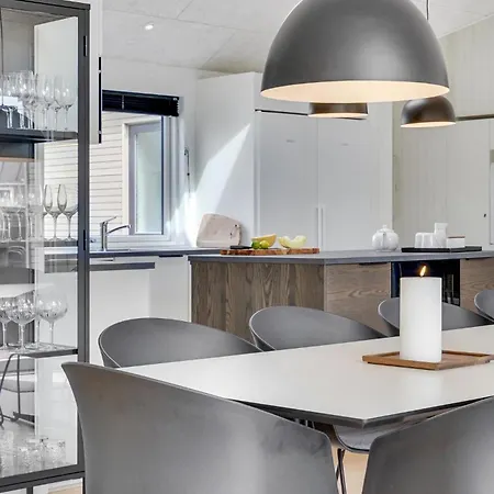 度假居 Front In With Sauna