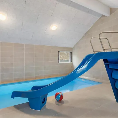 度假居 Front In With Sauna 荷韦德山迪