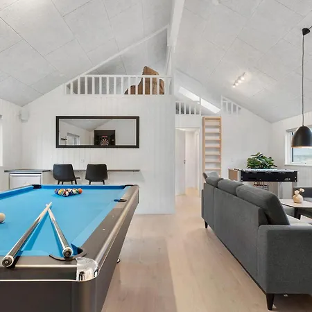 度假居 Front In With Sauna 荷韦德山迪