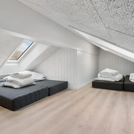 Front In With Sauna 度假居 荷韦德山迪