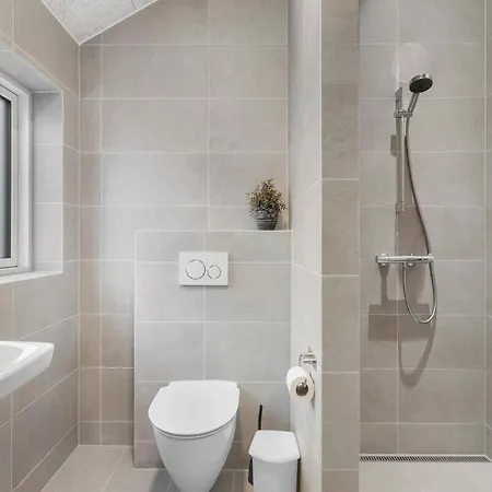 Front In With Sauna 度假居 荷韦德山迪