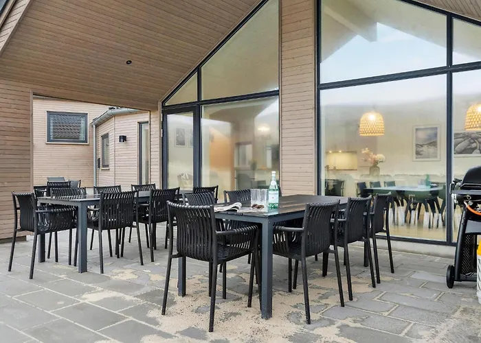 Front In With Sauna *