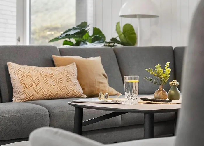 Front In With Sauna *